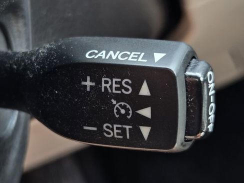Used 2016 Toyota Highlander XLE AWD/4WD image 27