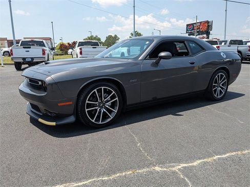 Used 2023 Dodge Challenger R/T image 35