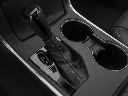 Certified 2016 Toyota Camry SE image 11