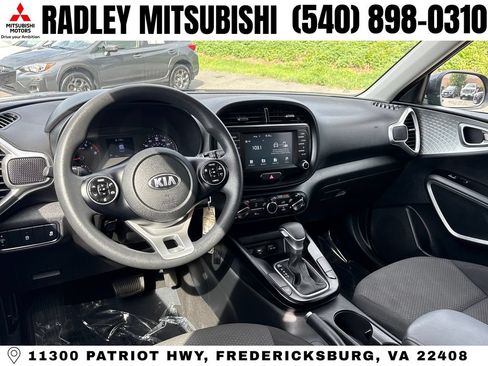 Used 2021 Kia Soul LX FWD image 13