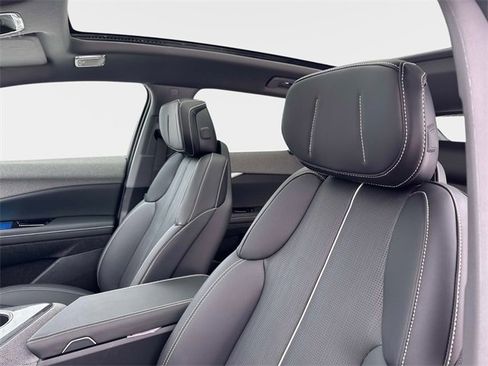 New 2026 Cadillac Optiq Sport 2 image 17