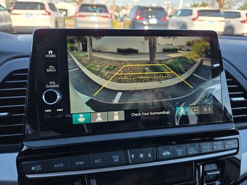New 2026 Honda Odyssey Touring image 8