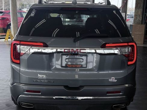 Used 2022 GMC Acadia Denali w/ Denali Ultimate Package FWD image 7