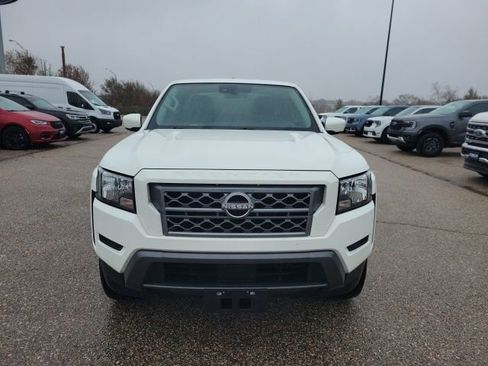 Used 2023 Nissan Frontier SV image 19