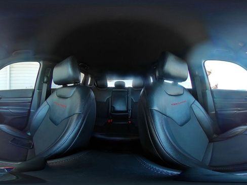 Used 2025 Jeep Compass Trailhawk image 38