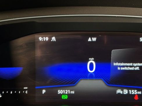 Used 2022 Volkswagen Tiguan SE R-Line image 13