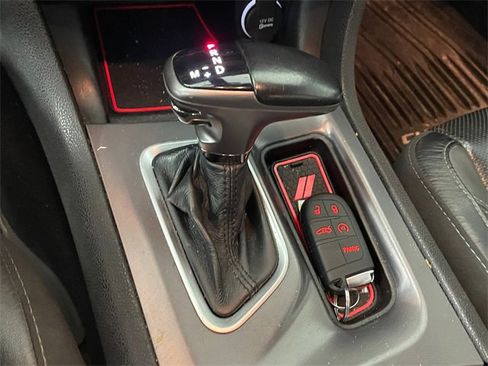 Used 2020 Dodge Charger SXT w/ Leather Interior Group image 9