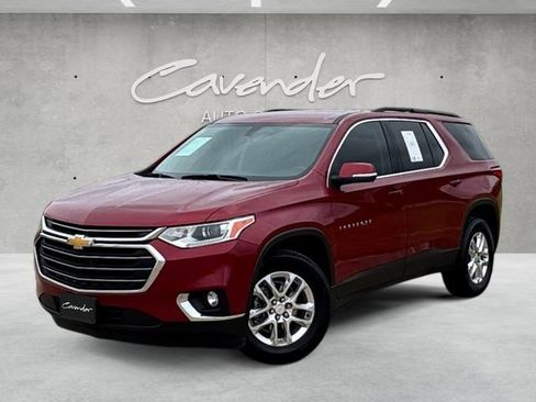 Used 2021 Chevrolet Traverse LT FWD image 1