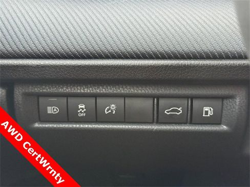 Used 2025 Toyota Camry SE image 28