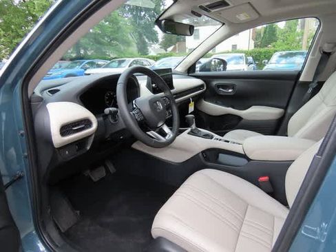 New 2026 Honda HR-V EX-L image 2