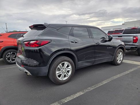 Used 2020 Chevrolet Blazer LT FWD image 2