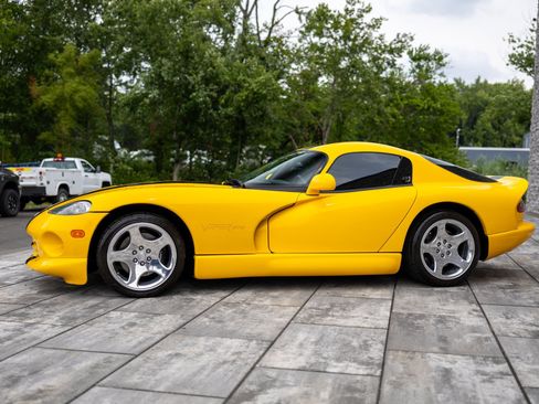 Used 2001 Dodge Viper GTS RWD image 7