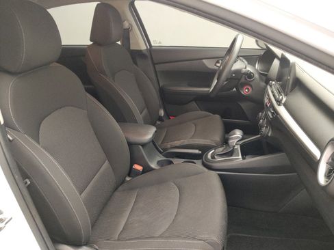 Used 2020 Kia Forte LXS FWD image 21