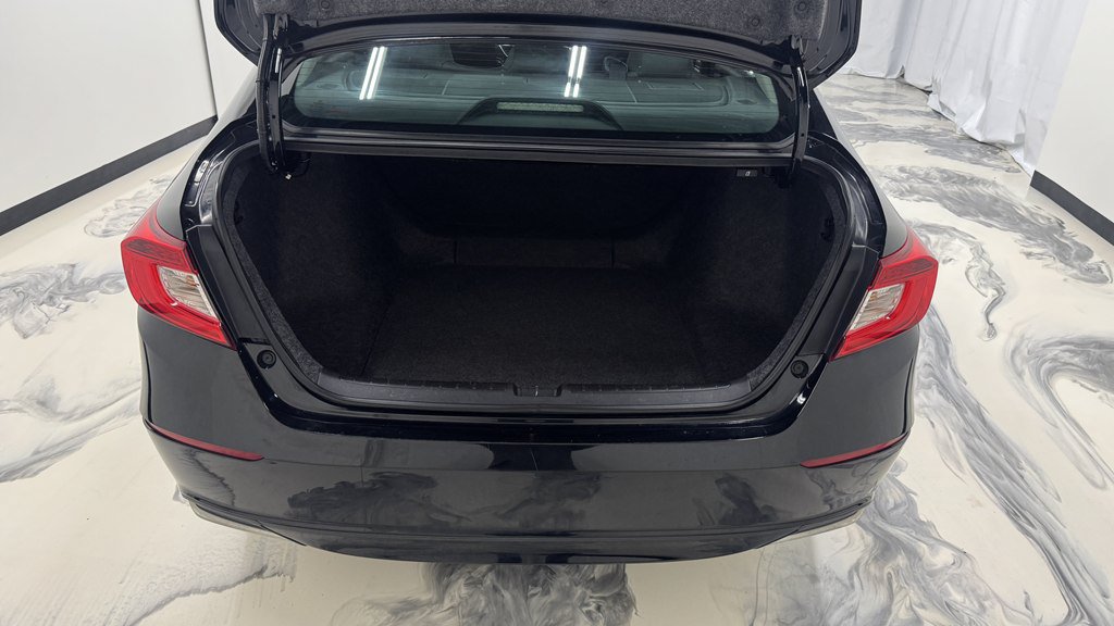 Used 2019 Honda Accord LX image 10