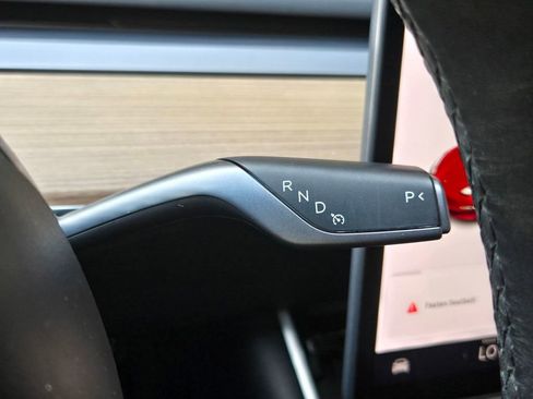 Used 2018 Tesla Model 3 Long Range image 21