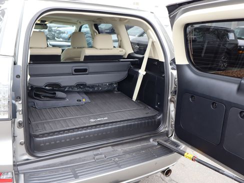 Used 2023 Lexus GX 460 Premium AWD/4WD image 36
