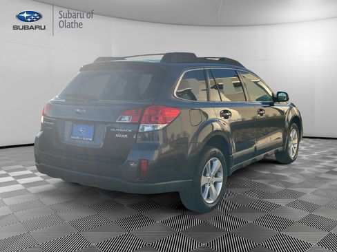 Used 2013 Subaru Outback 2.5i Premium w/ All-Weather Pkg image 10