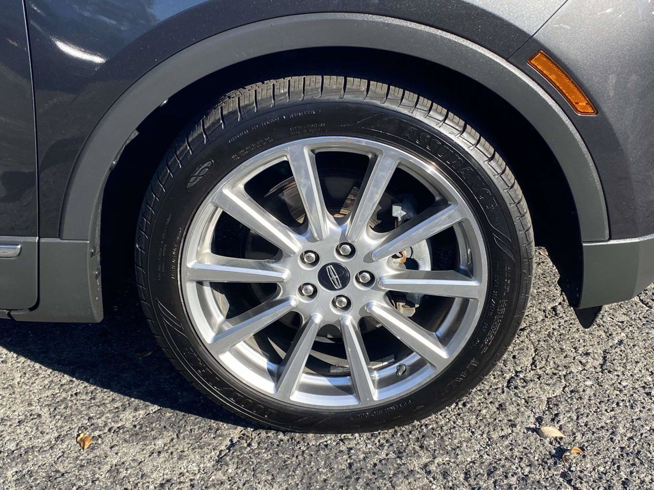 Used 2019 Lincoln MKC Reserve FWD image 10