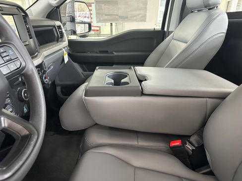 New 2026 Ford F250 XL w/ XL Chrome Package AWD/4WD image 23