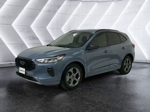 Used 2023 Ford Escape ST-Line w/ Tech Pack #1 FWD image 3