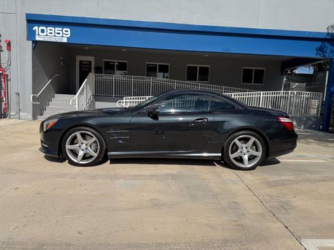 Used 2013 Mercedes-Benz SL 550 image 4
