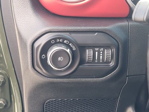 Used 2020 Jeep Wrangler Unlimited Rubicon AWD/4WD image 18