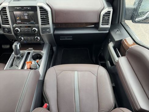 Used 2015 Ford F150 Platinum w/ Equipment Group 701A Luxury RWD image 16