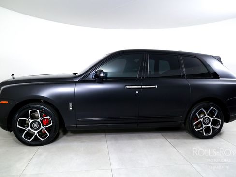 Used 2020 Rolls-Royce Cullinan Black Badge AWD/4WD image 3