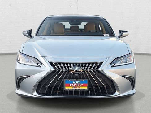 Used 2023 Lexus ES 350 w/ Premium Package image 2