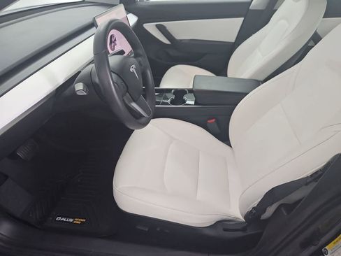 Used 2020 Tesla Model 3 Standard Range image 16
