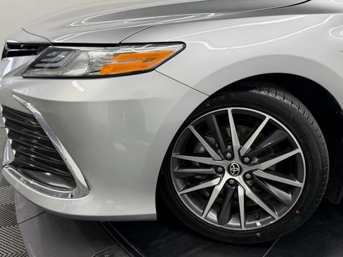 Used 2024 Toyota Camry XLE w/ Navigation Package FWD image 5