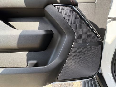 New 2026 GMC Yukon AT4 Ultimate w/ LPO, Floor Liner Package image 28