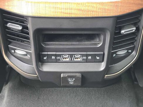 Used 2021 RAM 1500 Limited AWD/4WD image 19