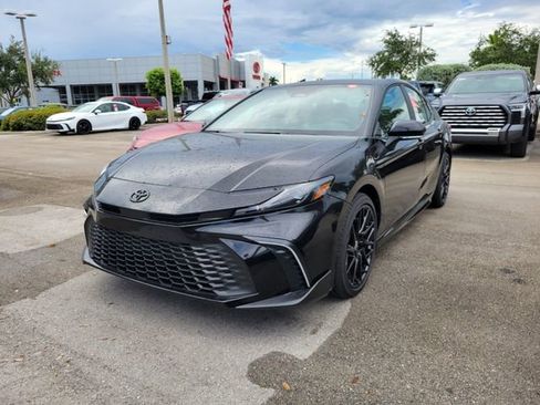 Used 2026 Toyota Camry SE w/ Multimedia Upgrade Package image 2