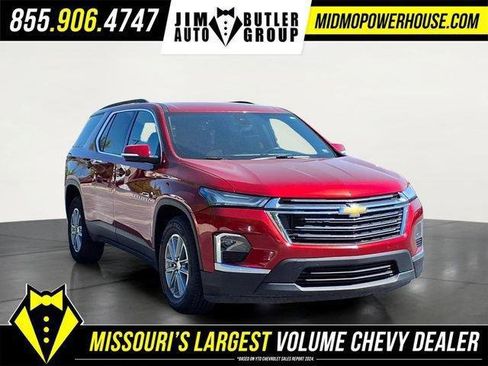 Used 2023 Chevrolet Traverse LT w/ Rear Camera Mirror Package AWD/4WD image 2