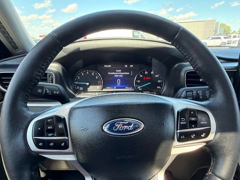 Certified 2023 Ford Explorer XLT w/ Equipment Group 202A AWD/4WD image 17