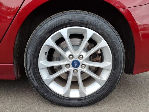 Used 2019 Ford Fusion Energi Titanium FWD image 28