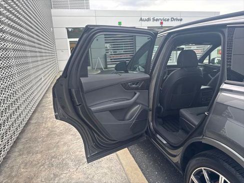 Certified 2024 Audi Q7 3.0T Prestige AWD/4WD image 39