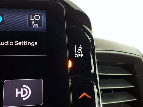 Used 2025 RAM 1500 Laramie w/ Night Edition image 21