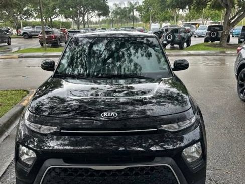 Used 2021 Kia Soul LX FWD image 3