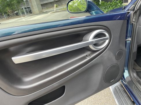 Used 2005 Chevrolet SSR w/ Preferred Equipment Group RWD image 14