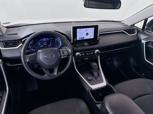 Used 2025 Toyota RAV4 XLE AWD/4WD image 21