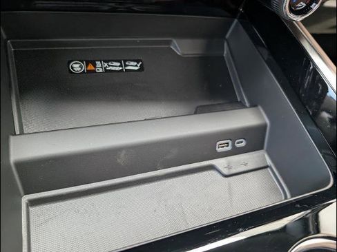 New 2026 Chevrolet Tahoe High Country AWD/4WD image 17