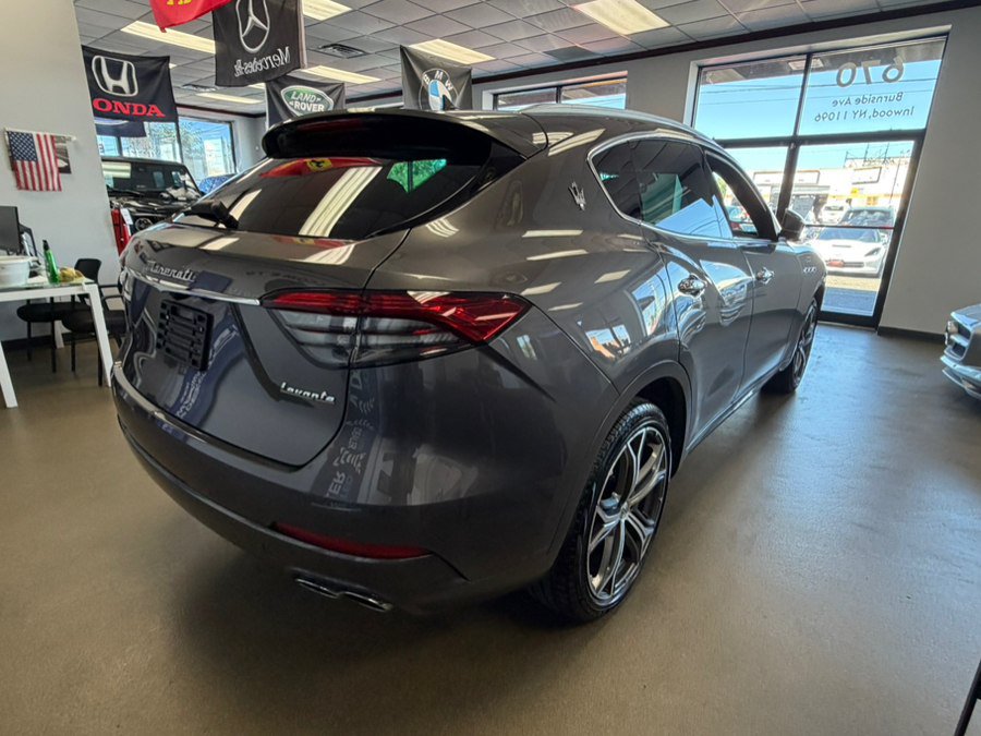 Used 2023 Maserati Levante GT AWD/4WD image 15