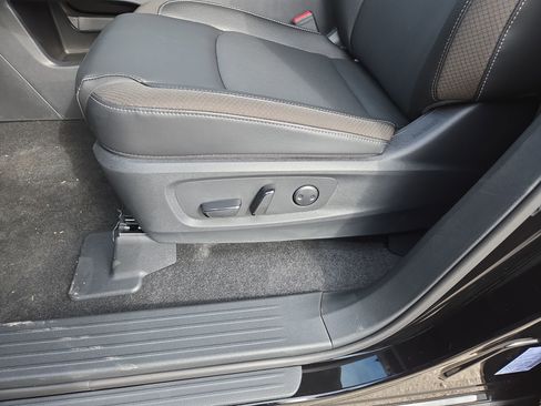 New 2026 Nissan Pathfinder SL image 32