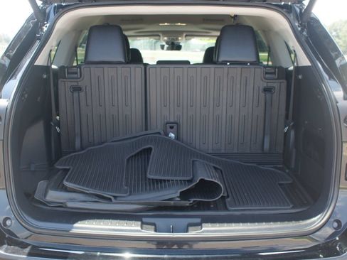 Certified 2026 Toyota Highlander XLE AWD/4WD image 18