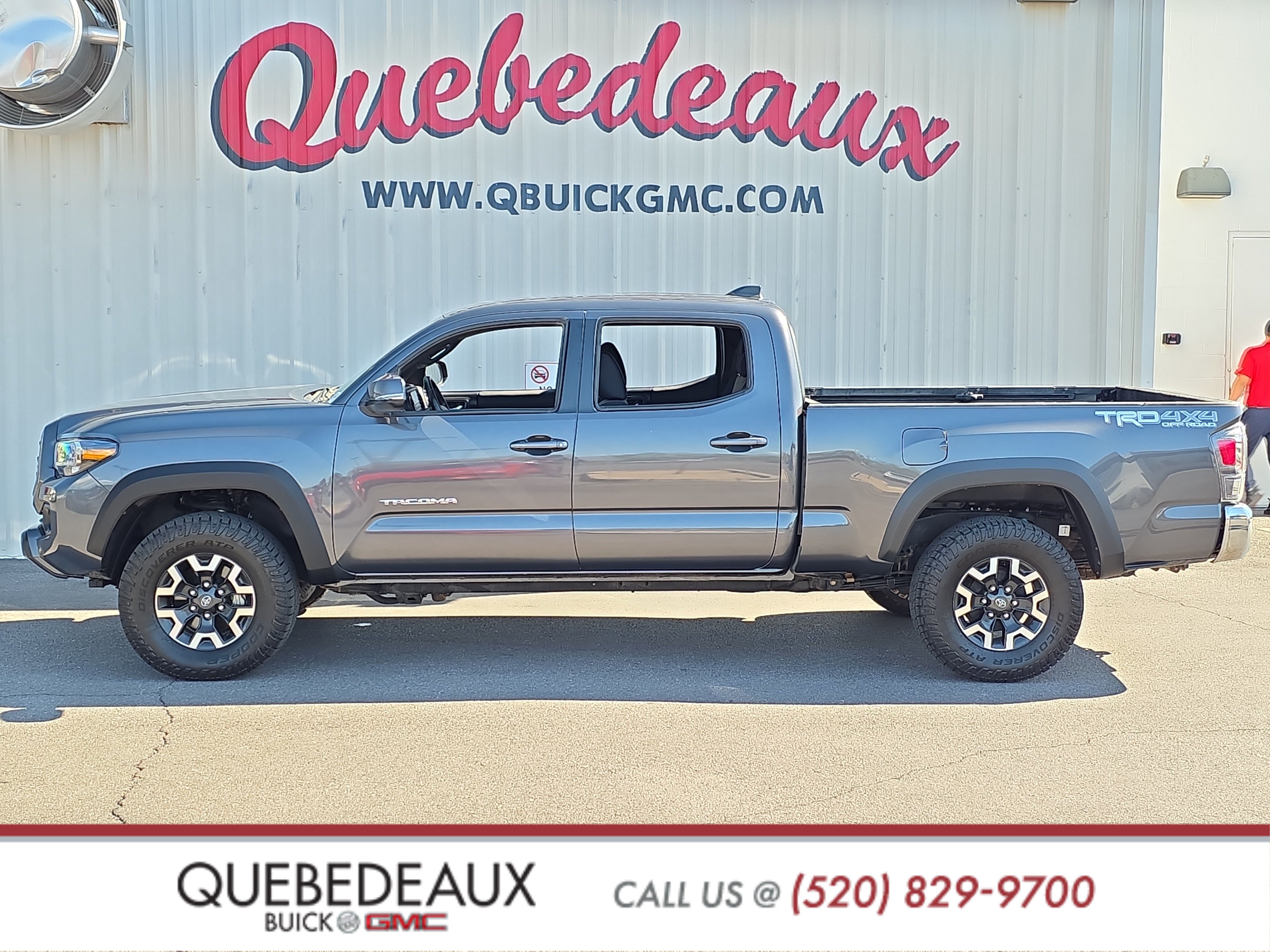 Used 2023 Toyota Tacoma TRD Off-Road AWD/4WD image 4