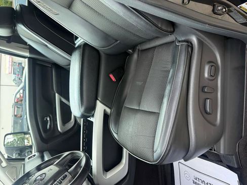 Used 2017 Nissan Titan PRO-4X AWD/4WD image 11