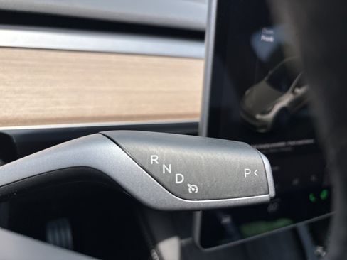 Used 2022 Tesla Model Y Performance AWD/4WD image 13