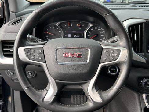 Used 2022 GMC Terrain SLT w/ Infotainment Package II image 6